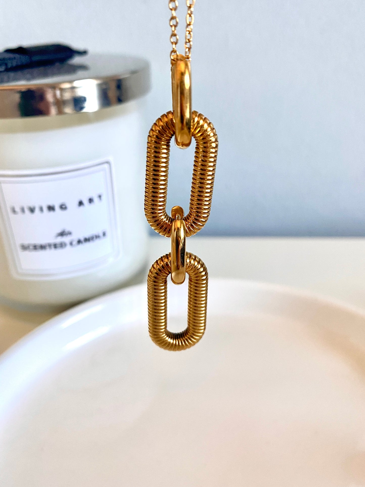 Hoop Creolen Ohrringe mit Anhänger, gold