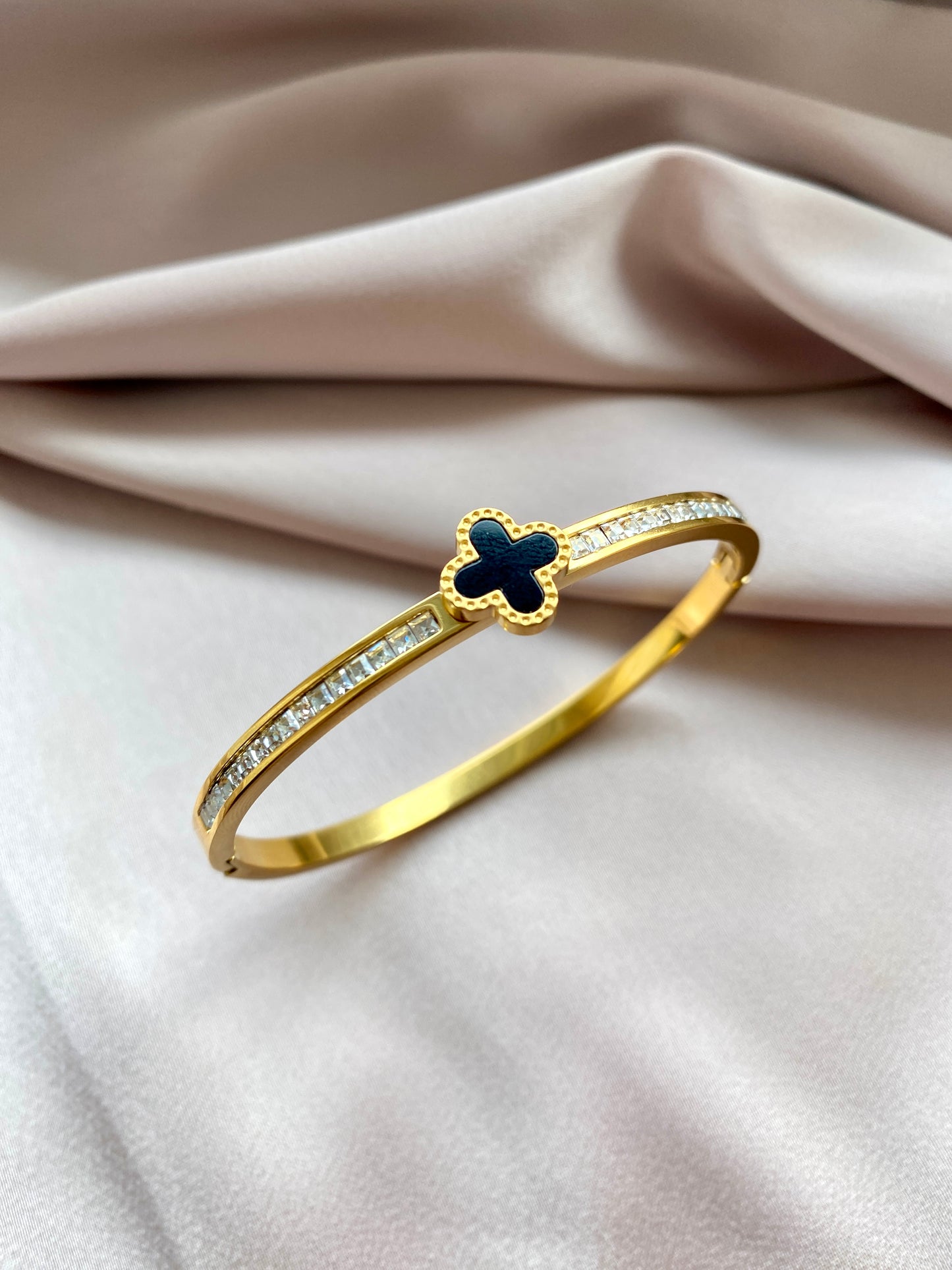 Lucky Leaf Luxus, Armreif